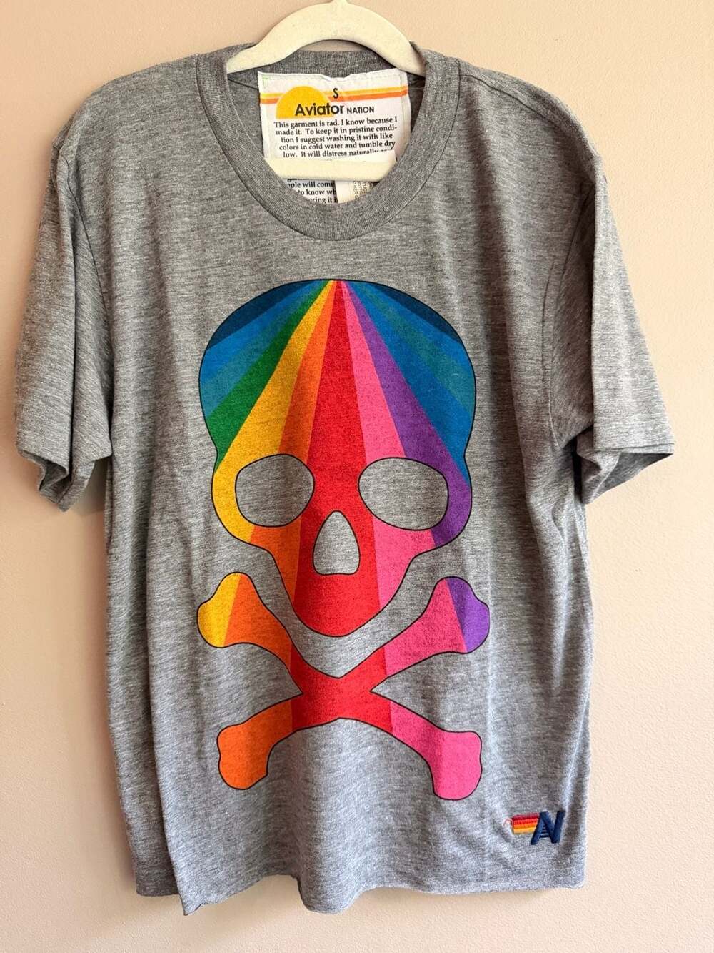 Aviator Nation Rainbow Skull T-Shirt Size S Gray